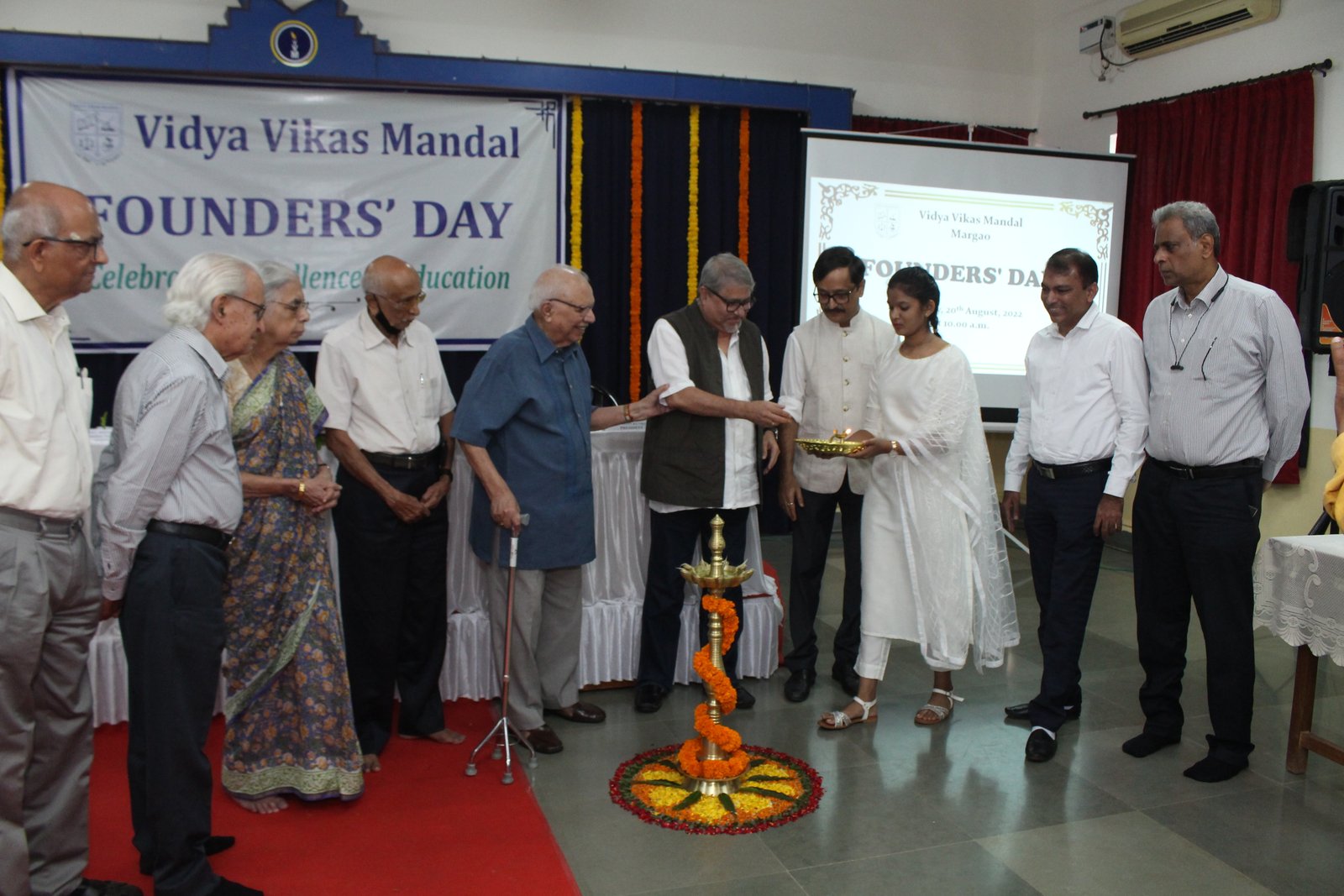 Lighting of lamp