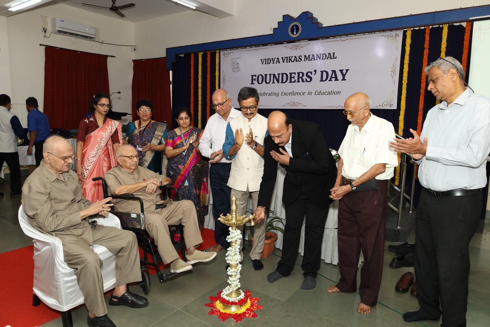 Lighting of lamp